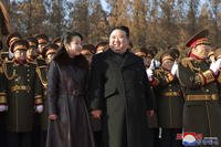 Kim Jong Un and his daughter visit the defense ministry
